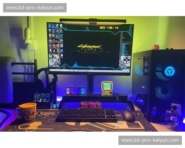 日本vs日本：在极简禅意与赛博狂欢的裂缝中，寻找那个未曾被定义的岛国